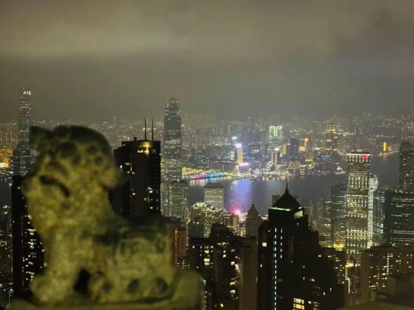 涨声操盘 许家印香港山顶豪宅违建风波：地牢与违建平台引关注