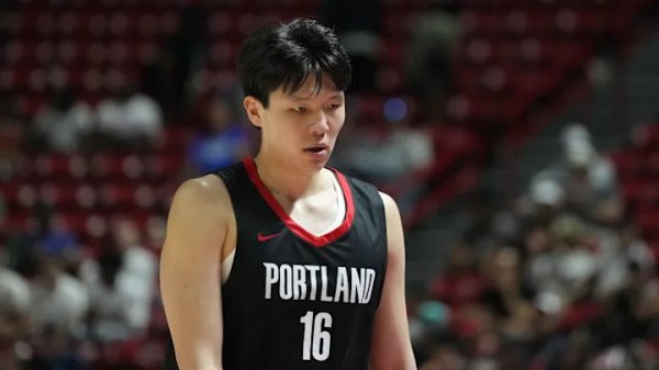 点点金 中国球员杨瀚森NBA 2K26能力值揭晓！综评能力值：70 三分投篮：66