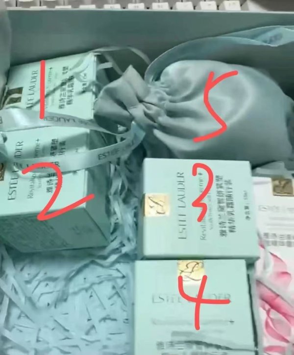 金八号配资 录了退货打包视频也没用？“双十一”消费者退货被指“少退赠品” 遭扣款｜云投诉